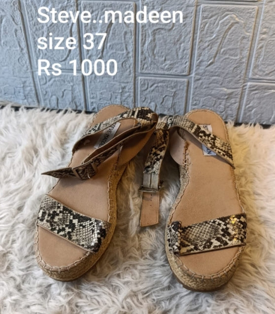 Steve madden sandals