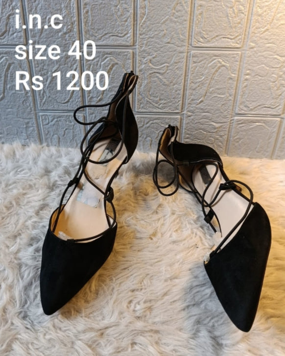 I N C heels