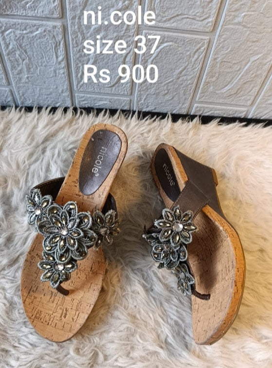 Nicole sandals