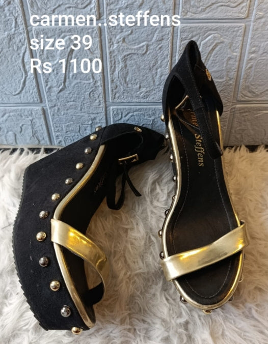 Carmen Steffen sandals