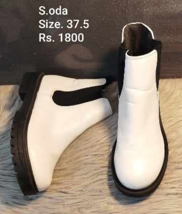 Soda White boots