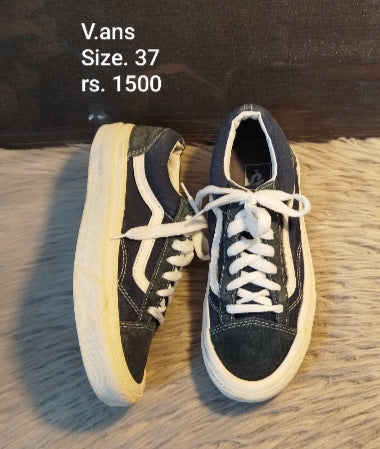 Vans sneakers