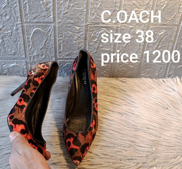 COACH 38