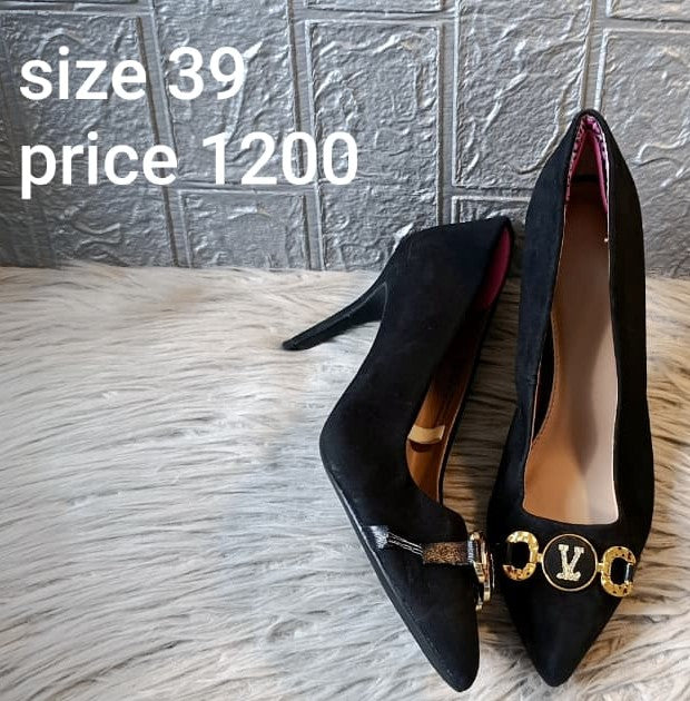 HEELS 39