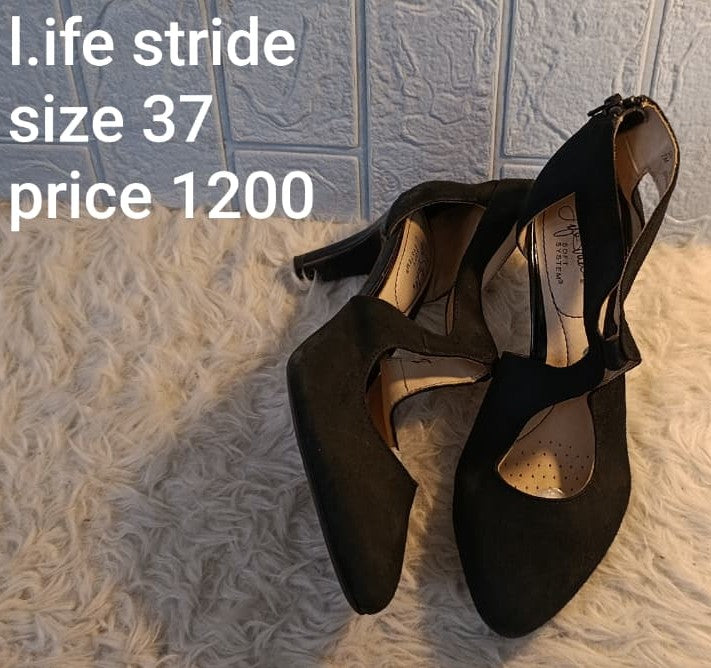 LIFE STRIDE 37