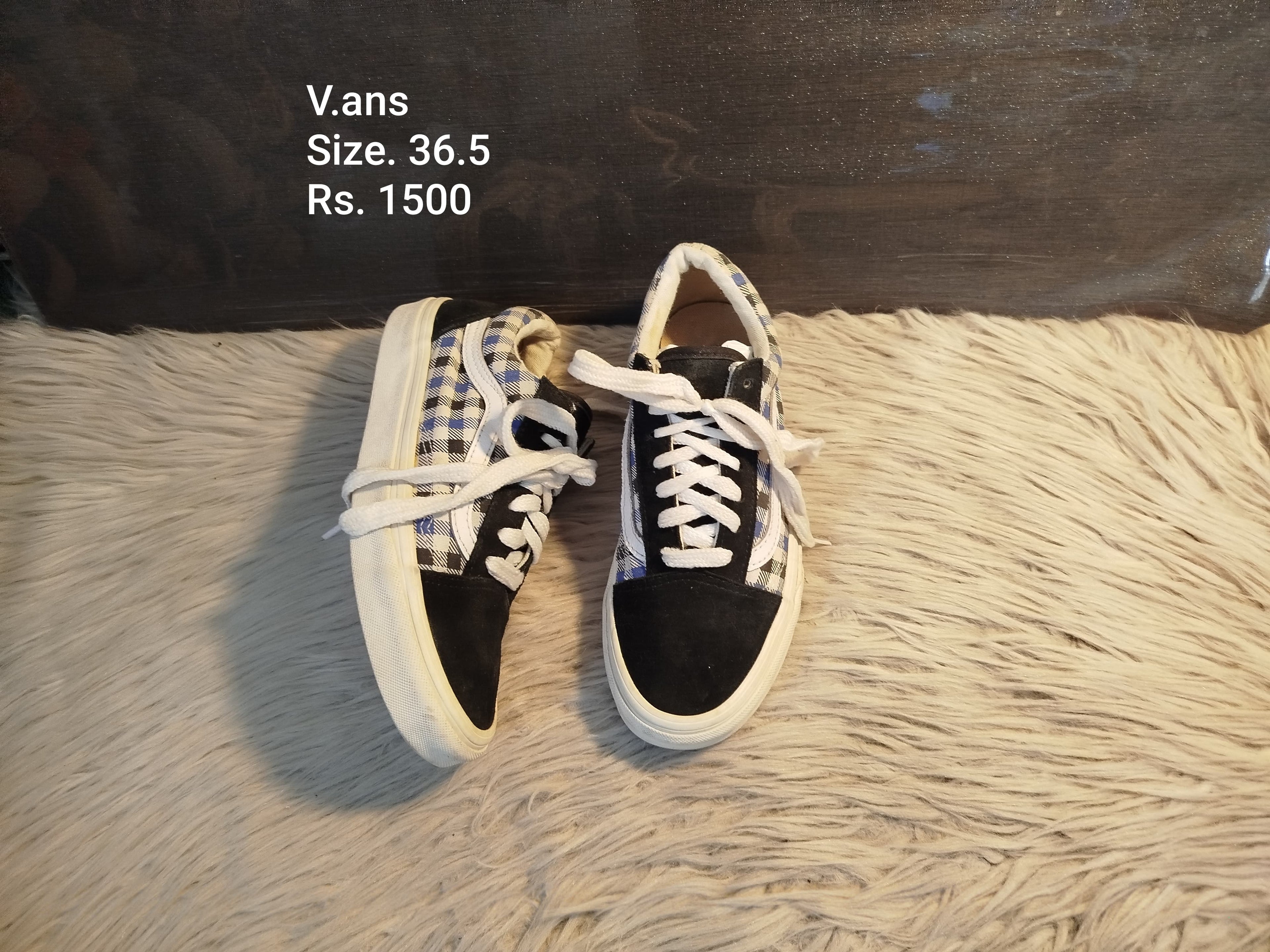 VANS 36.5
