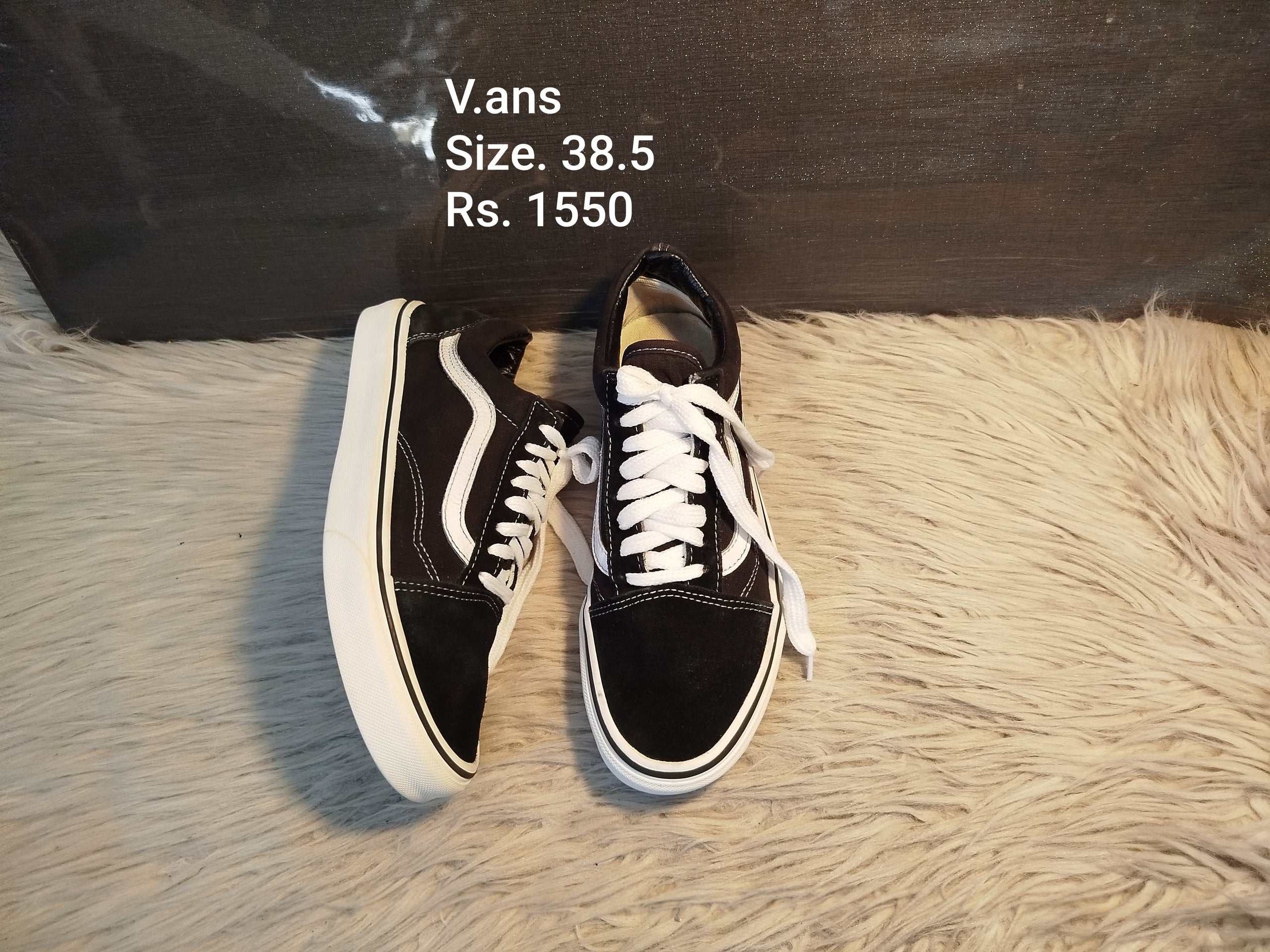 VANS 38.5