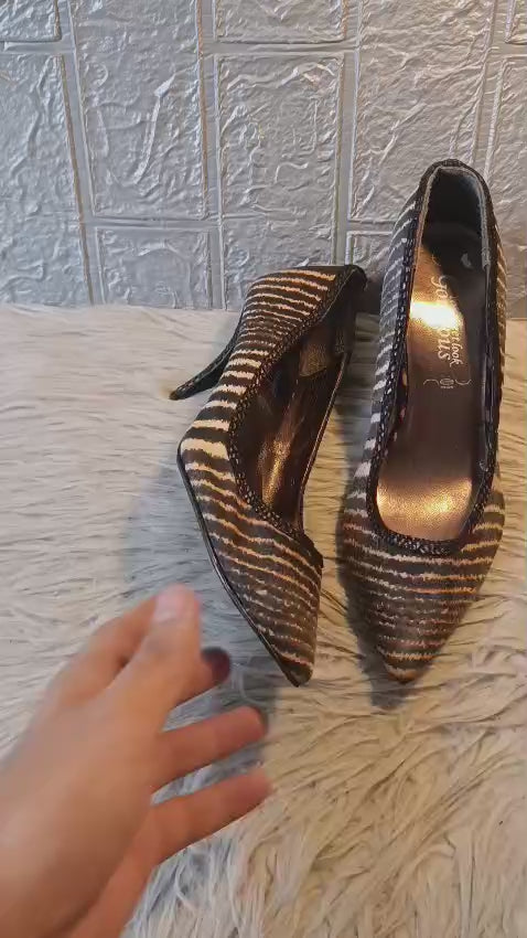 YOUR FEET WORK GORGEOUS 38