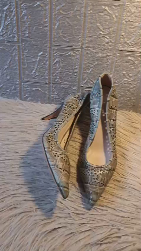ESCADA 40
