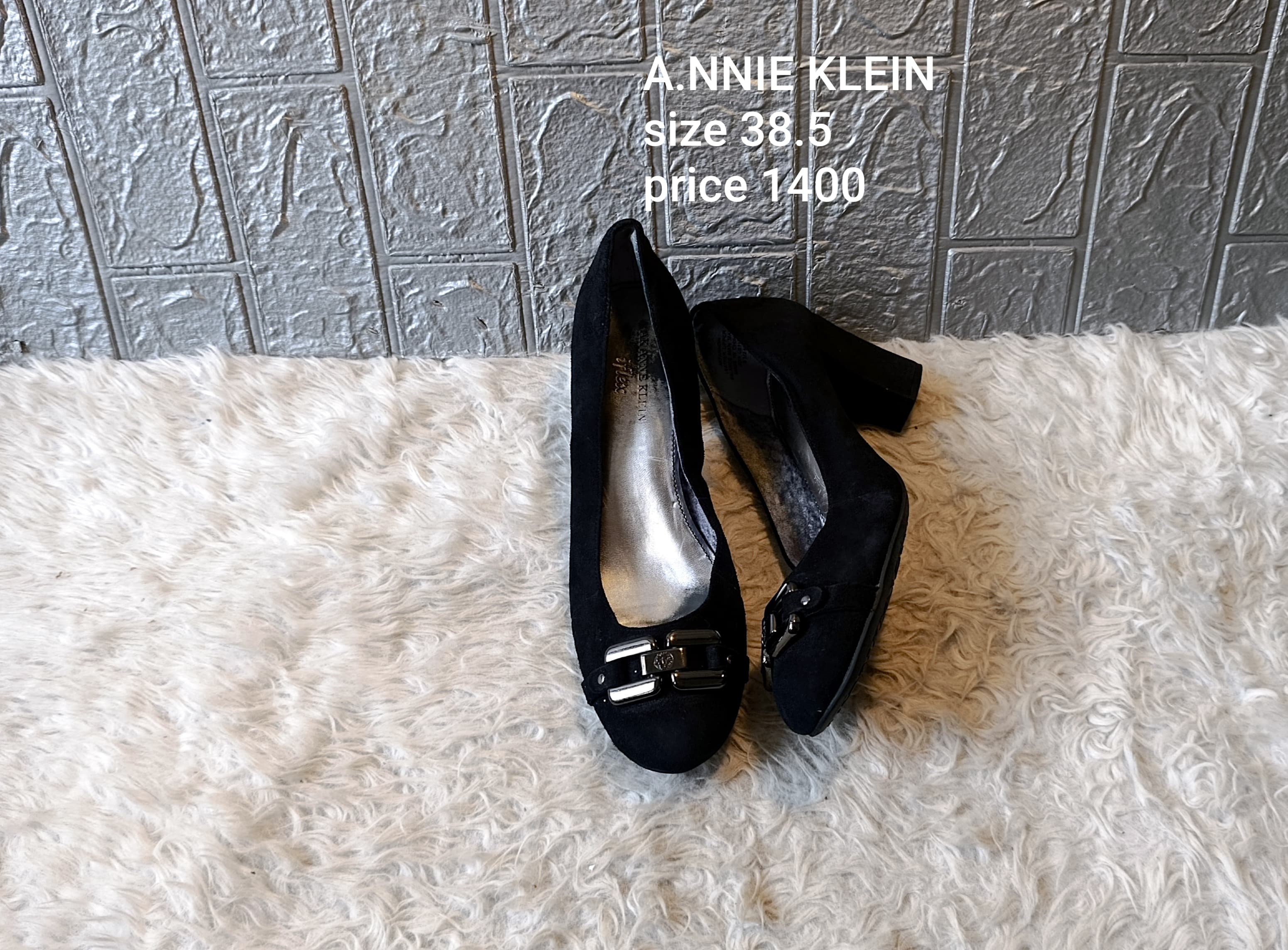 Anne Klein 38.5