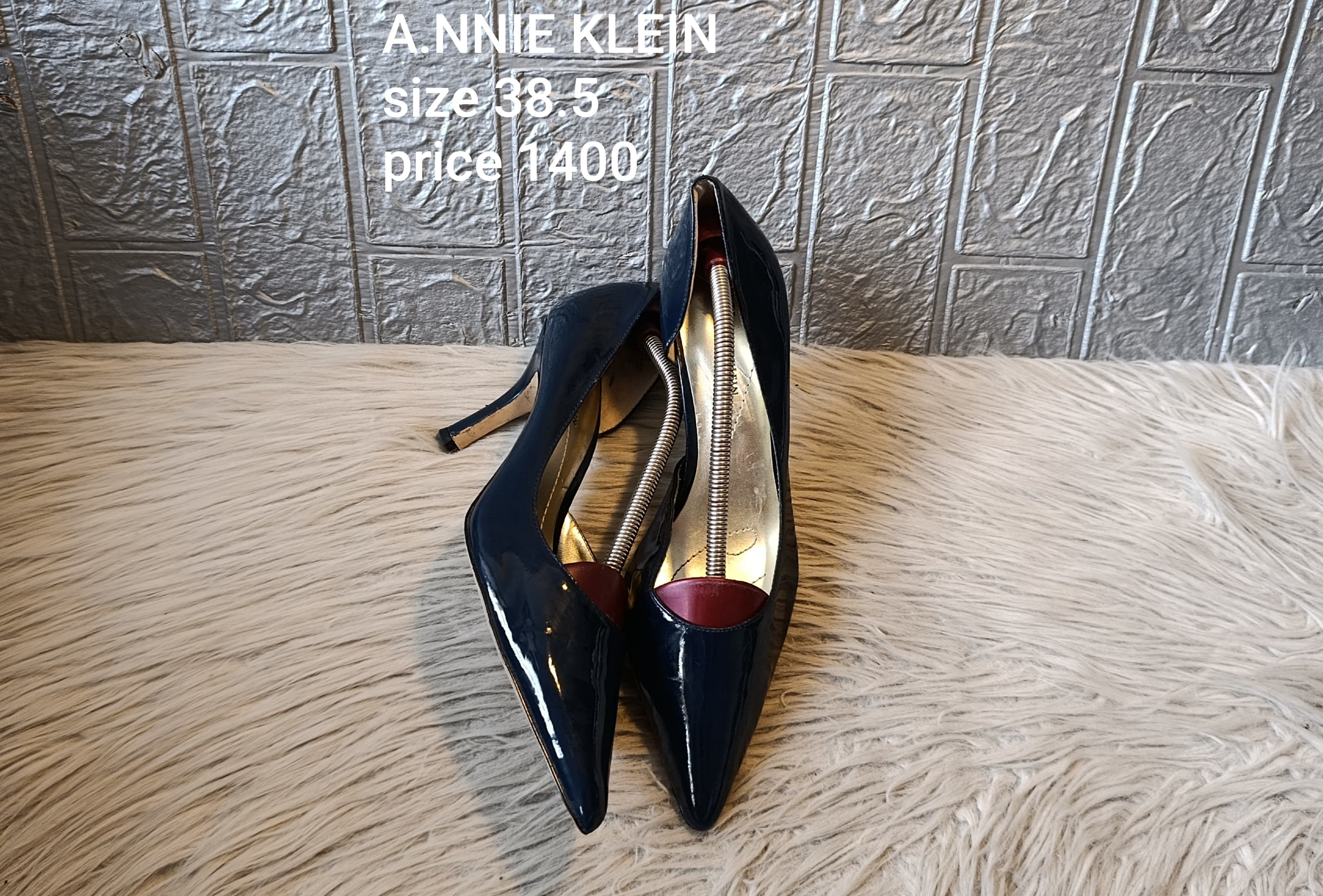 Anne Klein 38.5