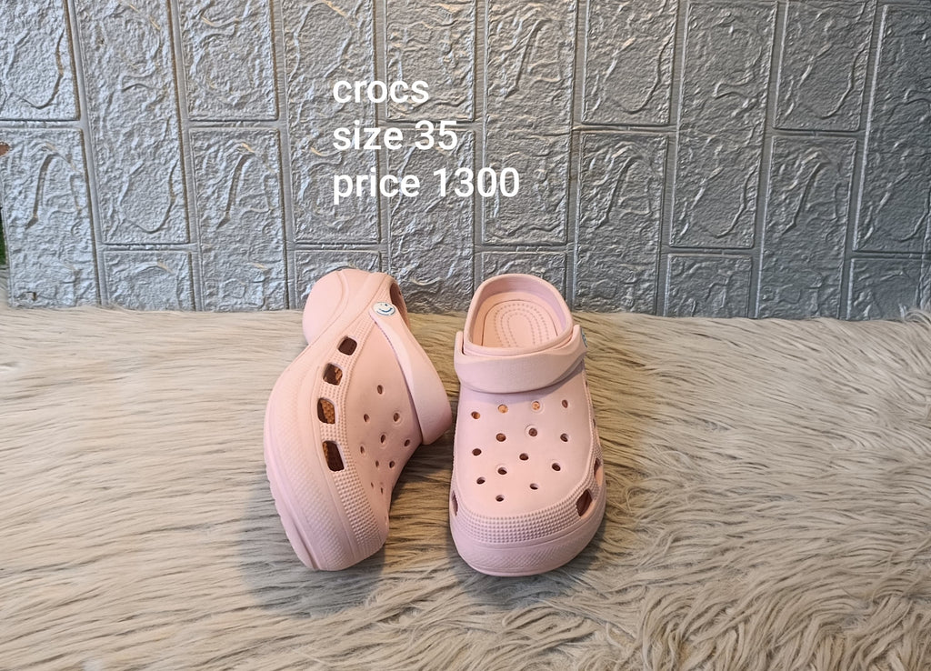 Crocs 35