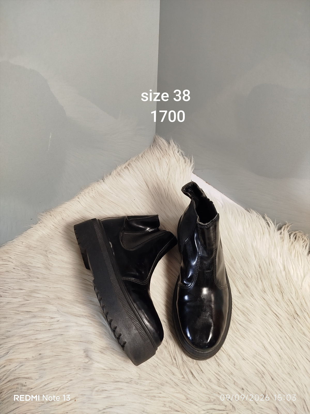 Boots 38