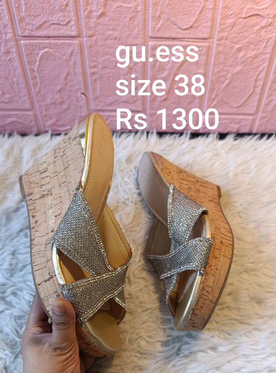 Guess 38