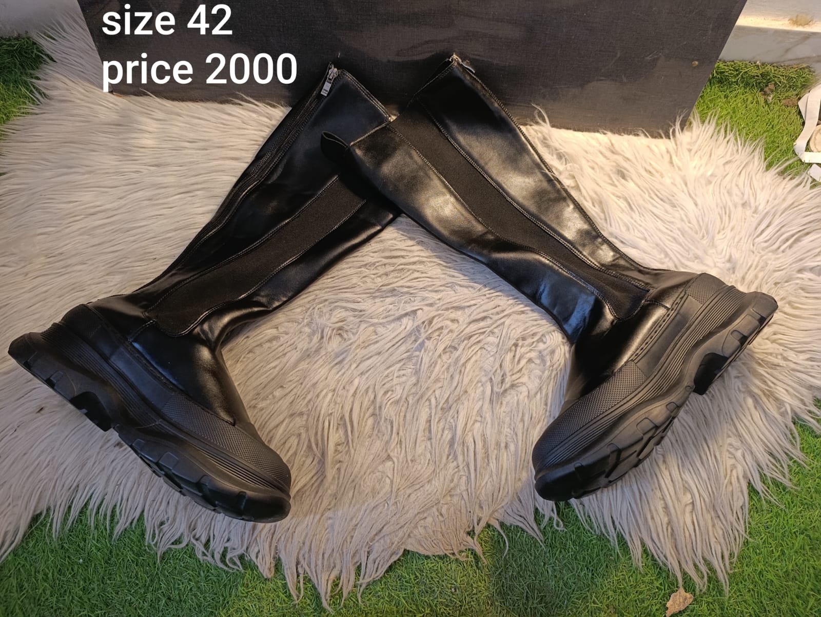 Boots 42
