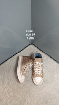 Love 39