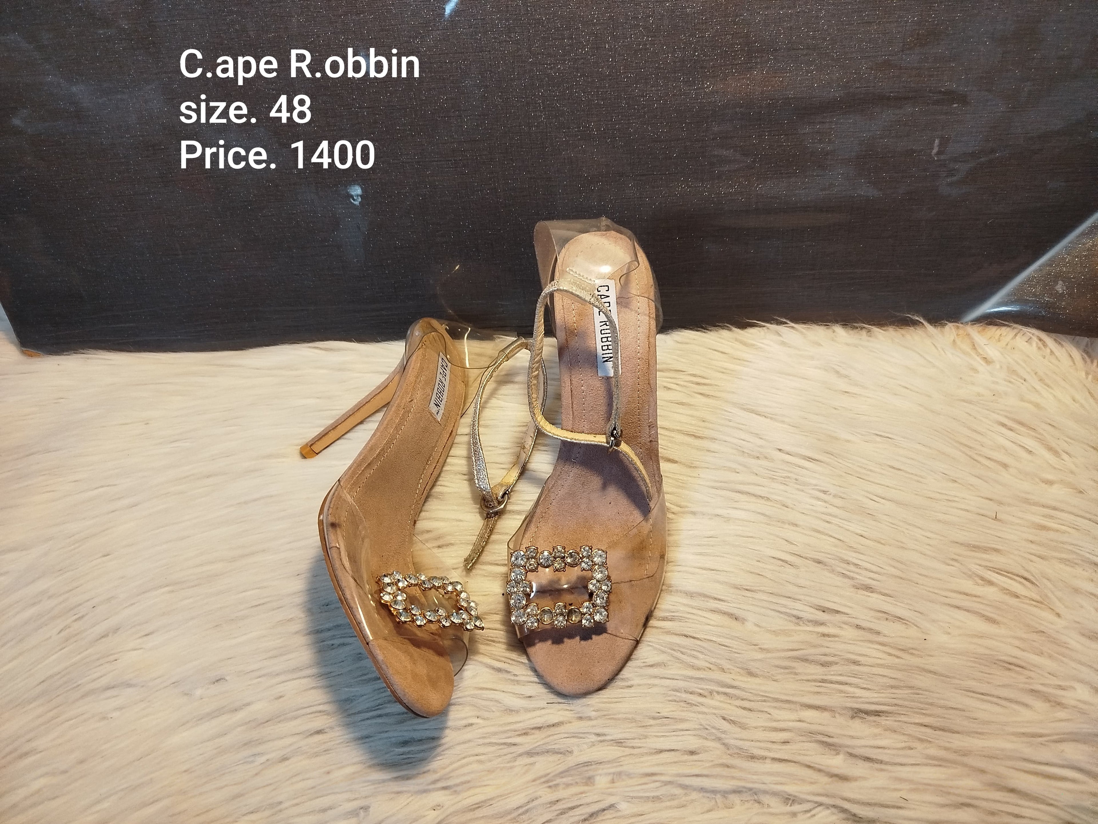 Cape Robbin 40