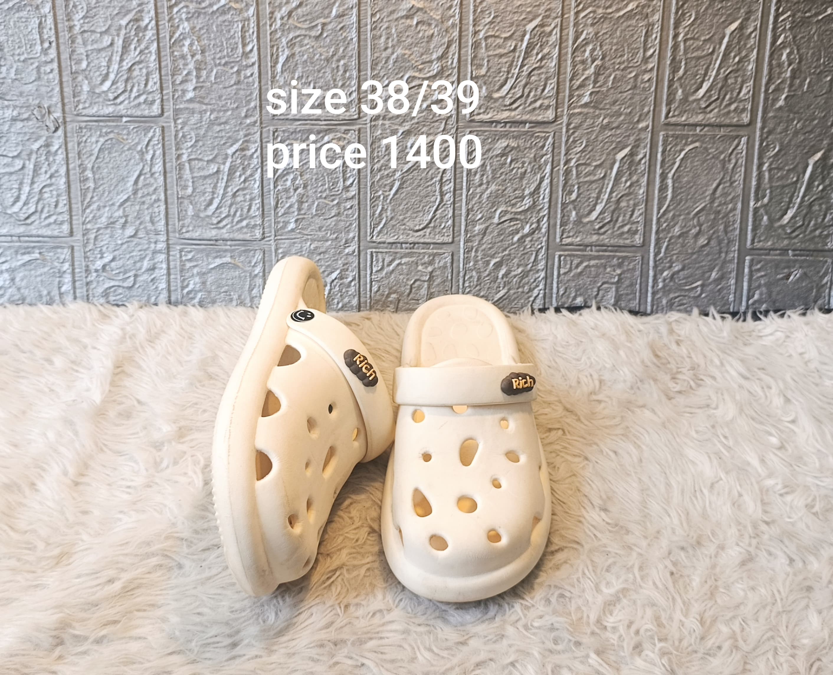 Crocs 38/39