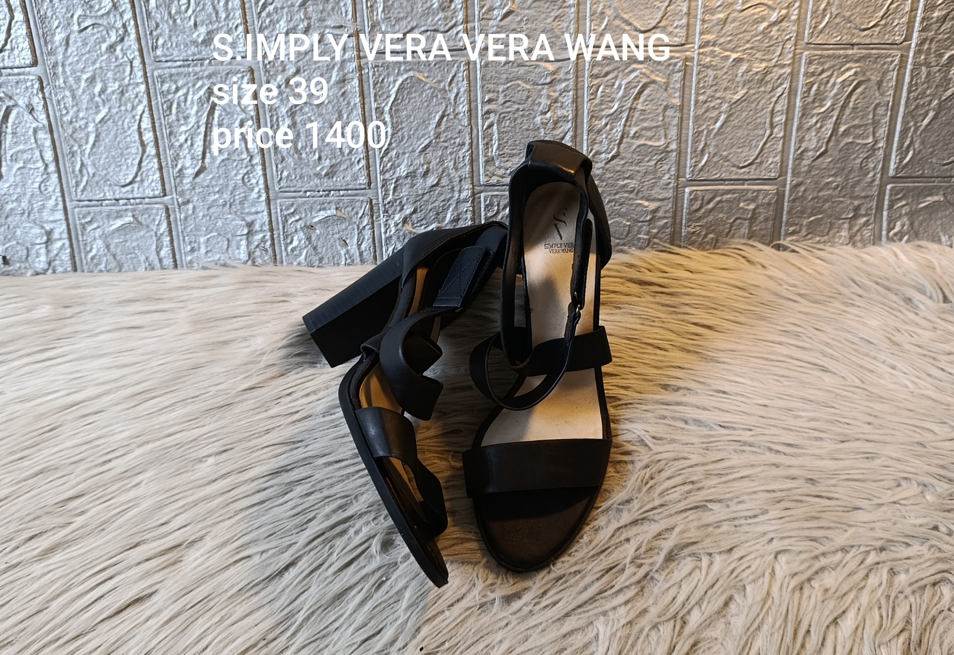 Simply Vera Vera Wang 39