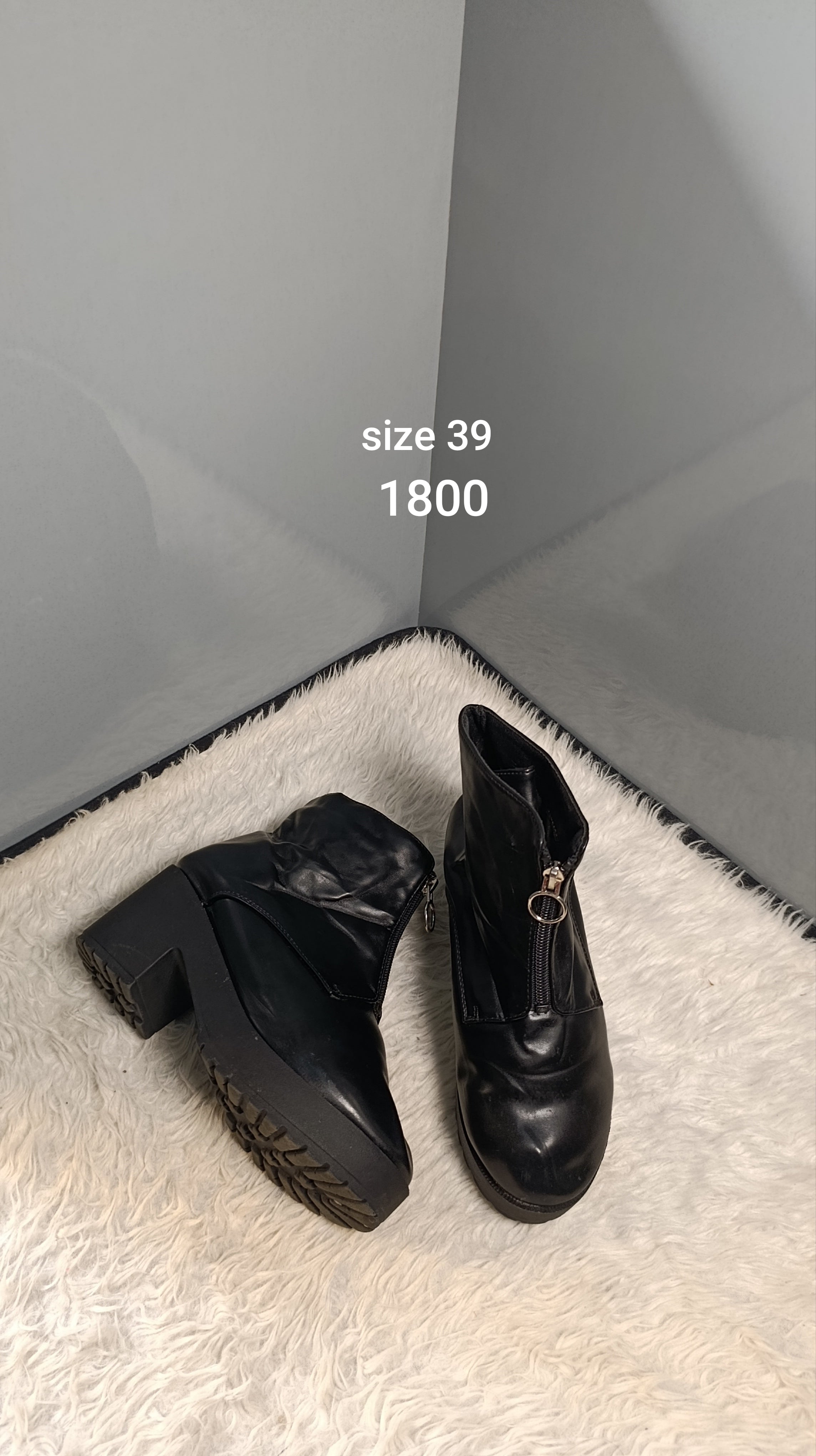 Boots 39