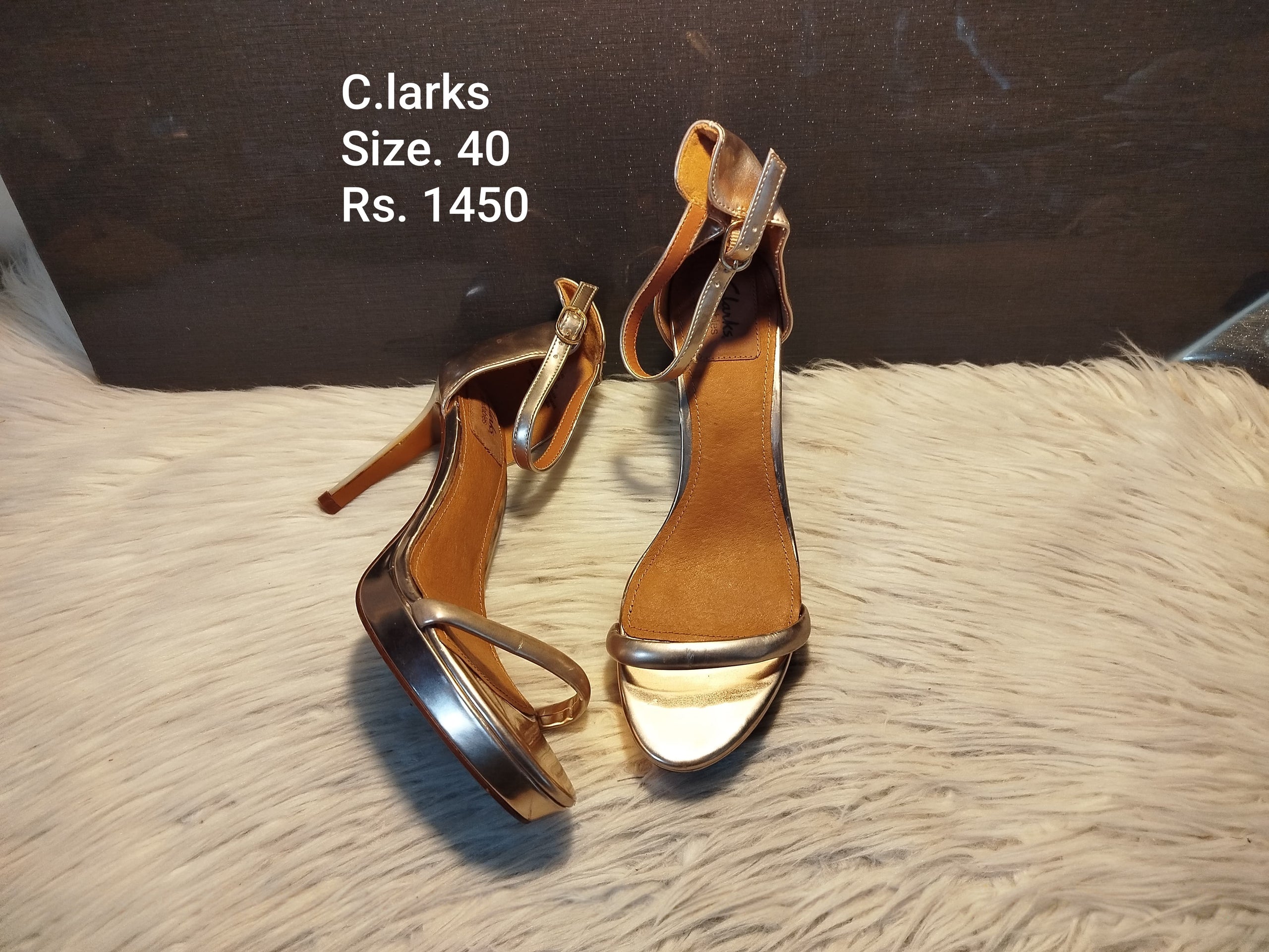 Clarks 40