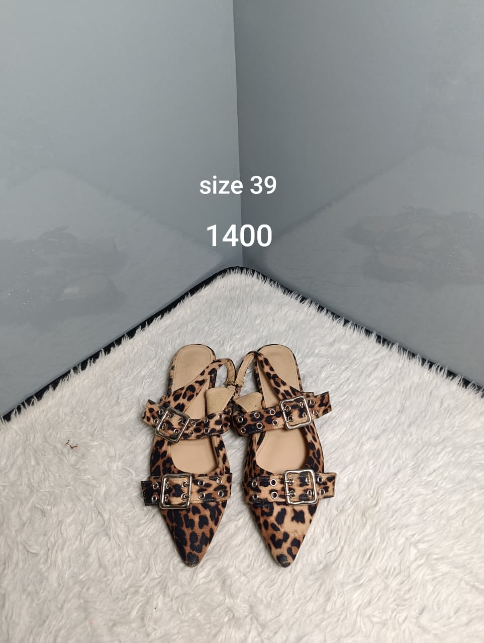 Sandal 39