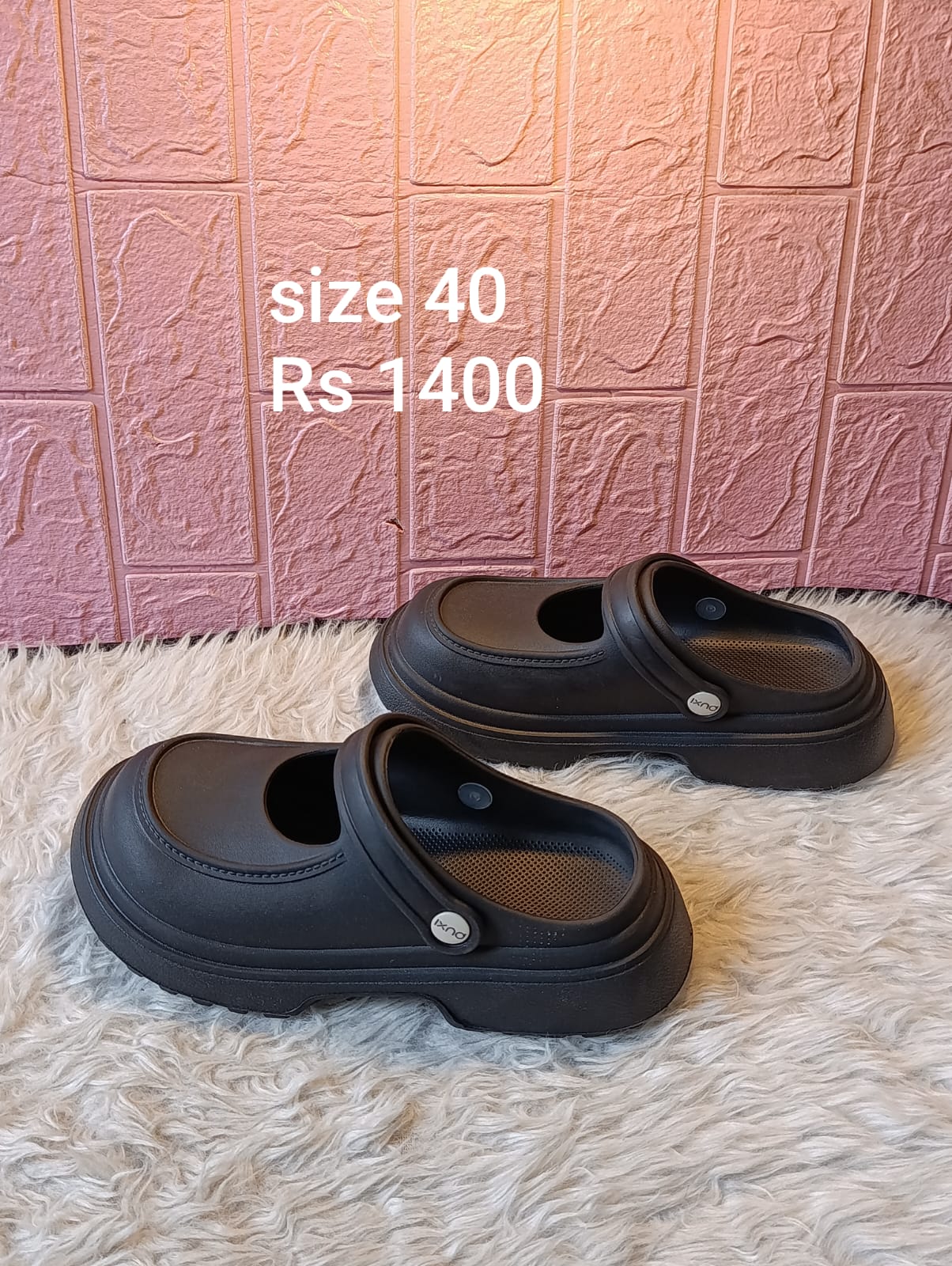 Crocs 40