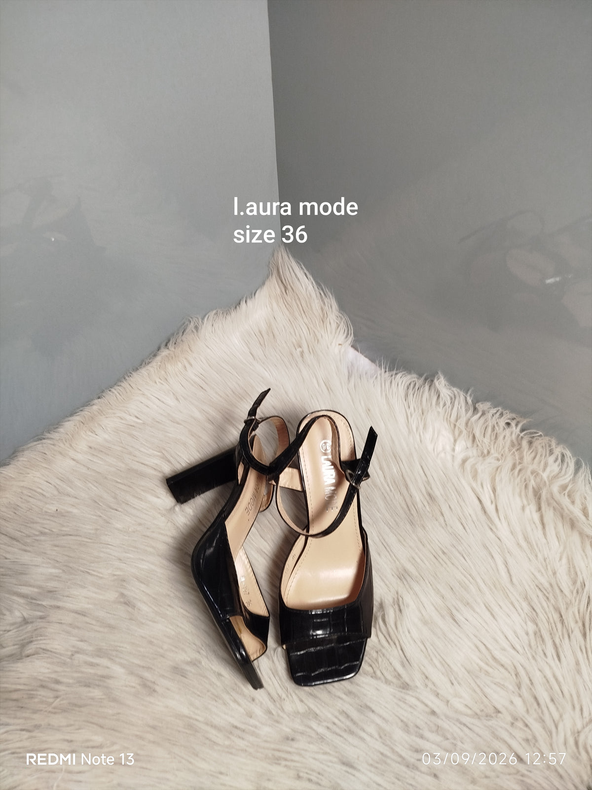 Laura Mode 36