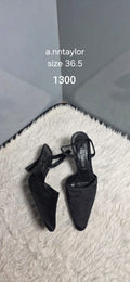 Anna Taylor 36.5