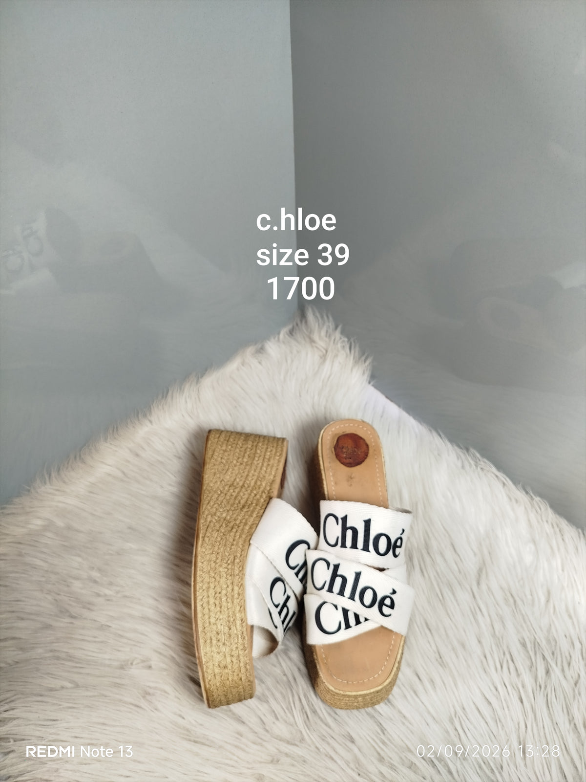 Chloe 39