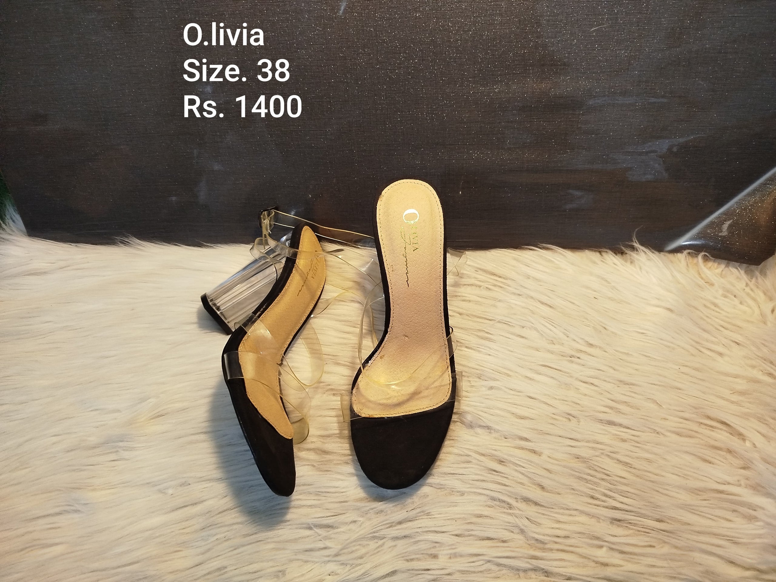 Olivia 38