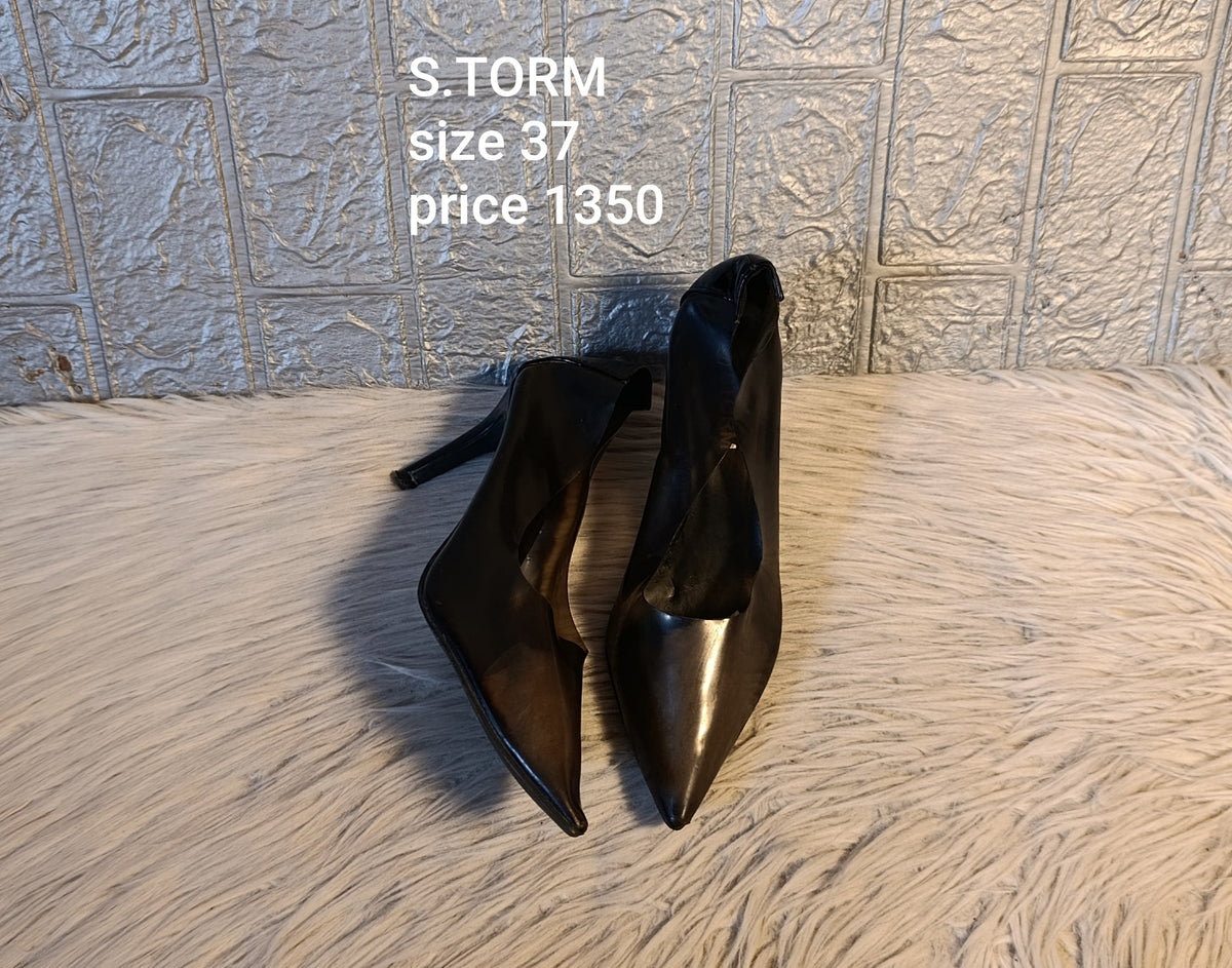 Storm 37