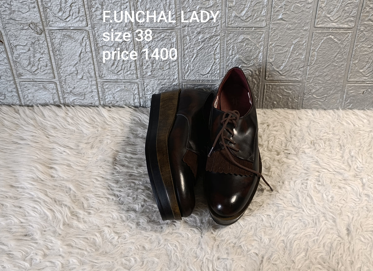 Funchal lady 38