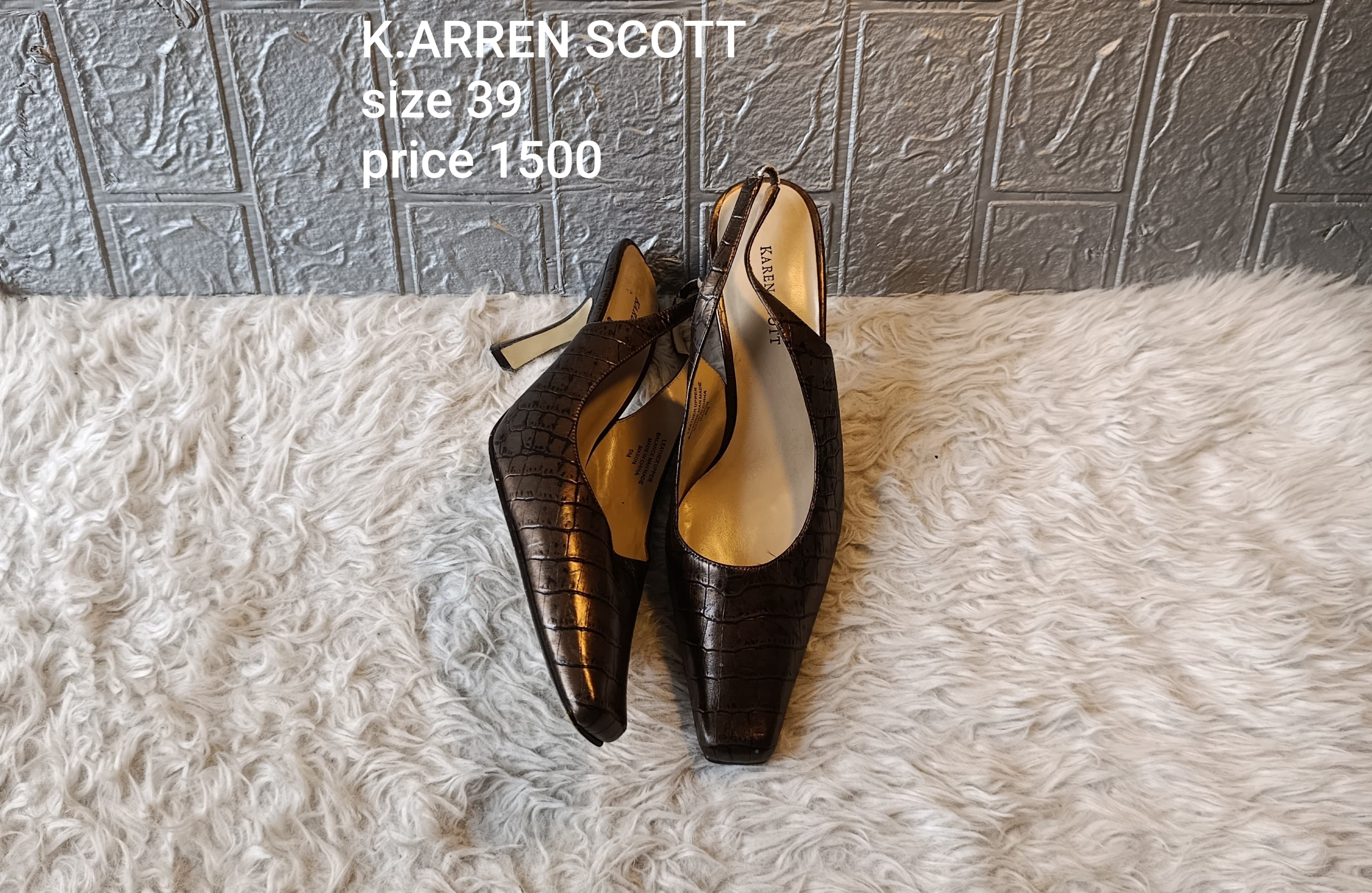 Karen Scott 39