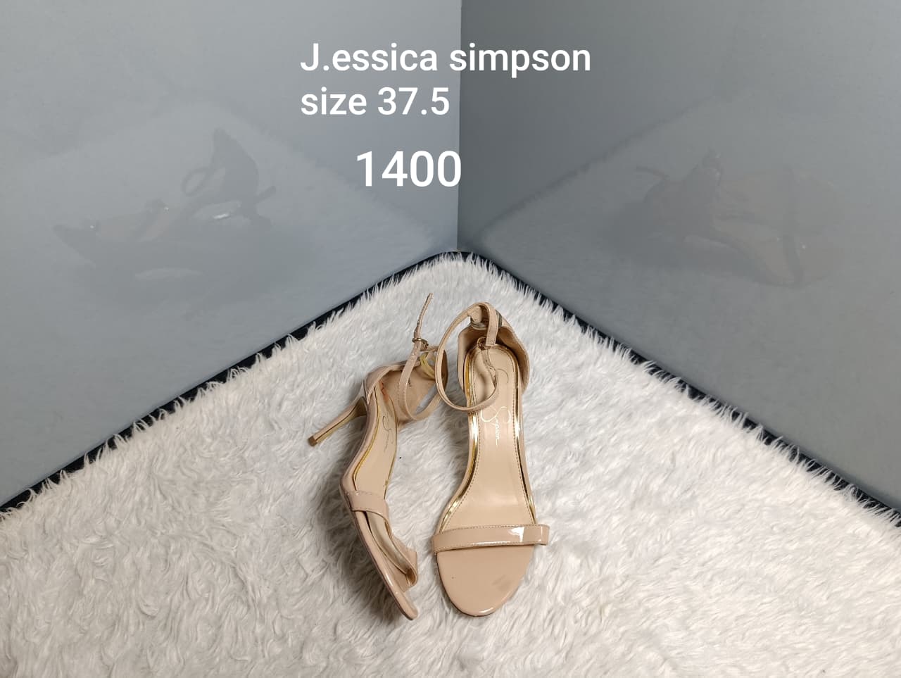 Jessica Simpson 37.5