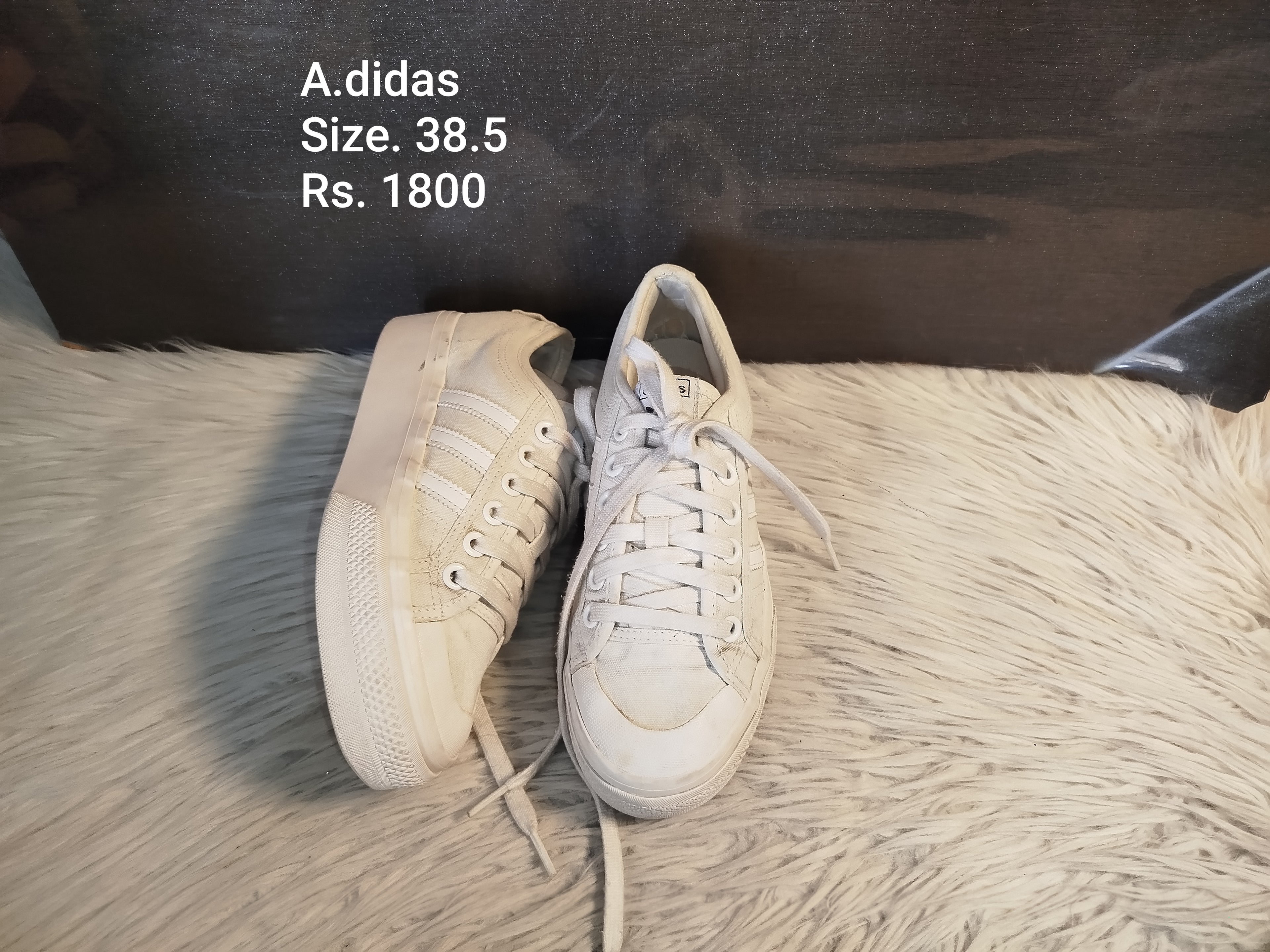 Adidas 38.5
