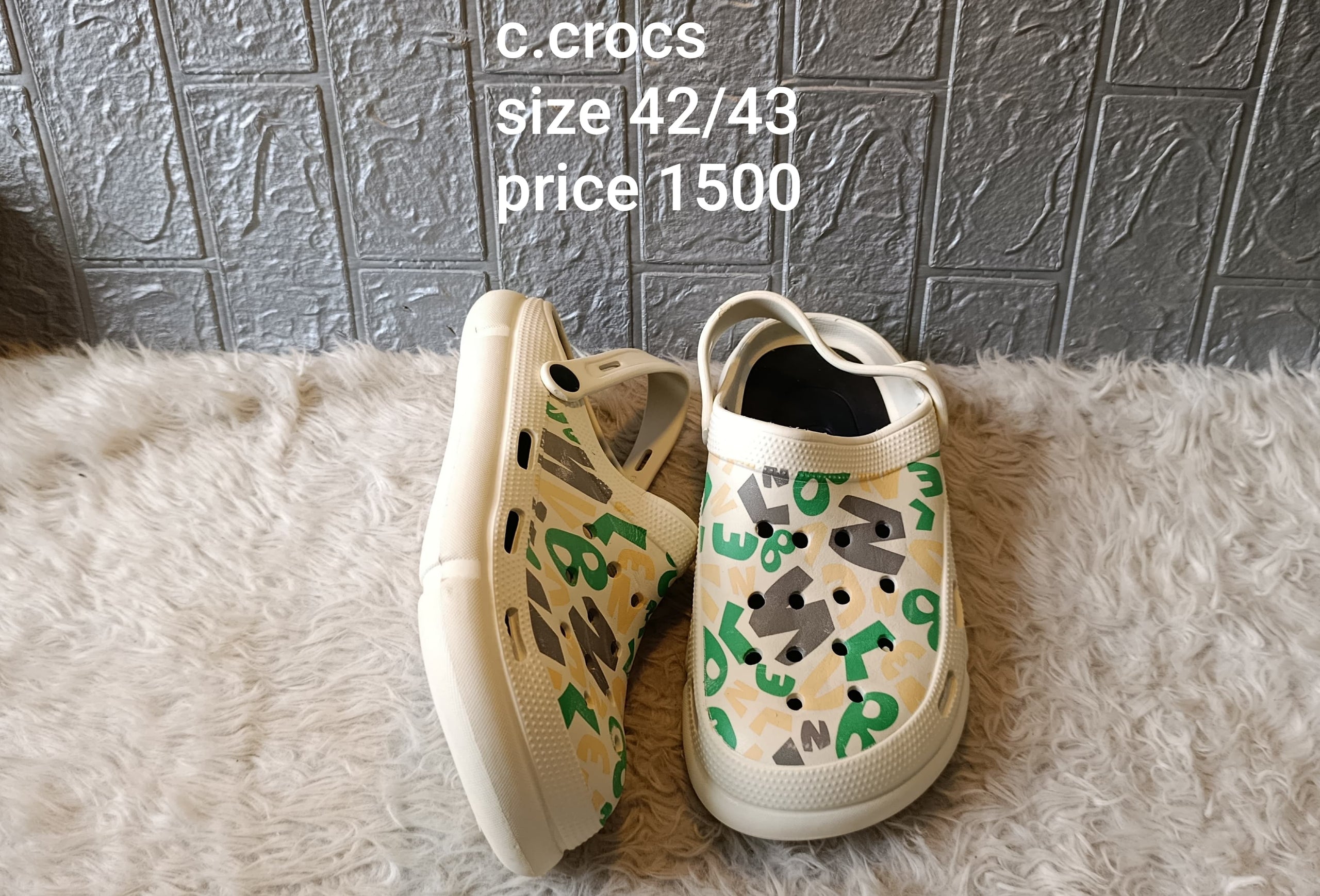 Crocs 42/43