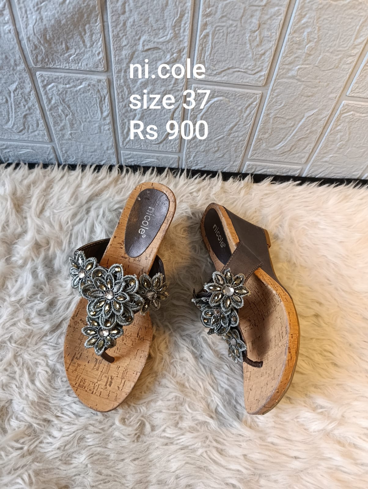 Nicole 37
