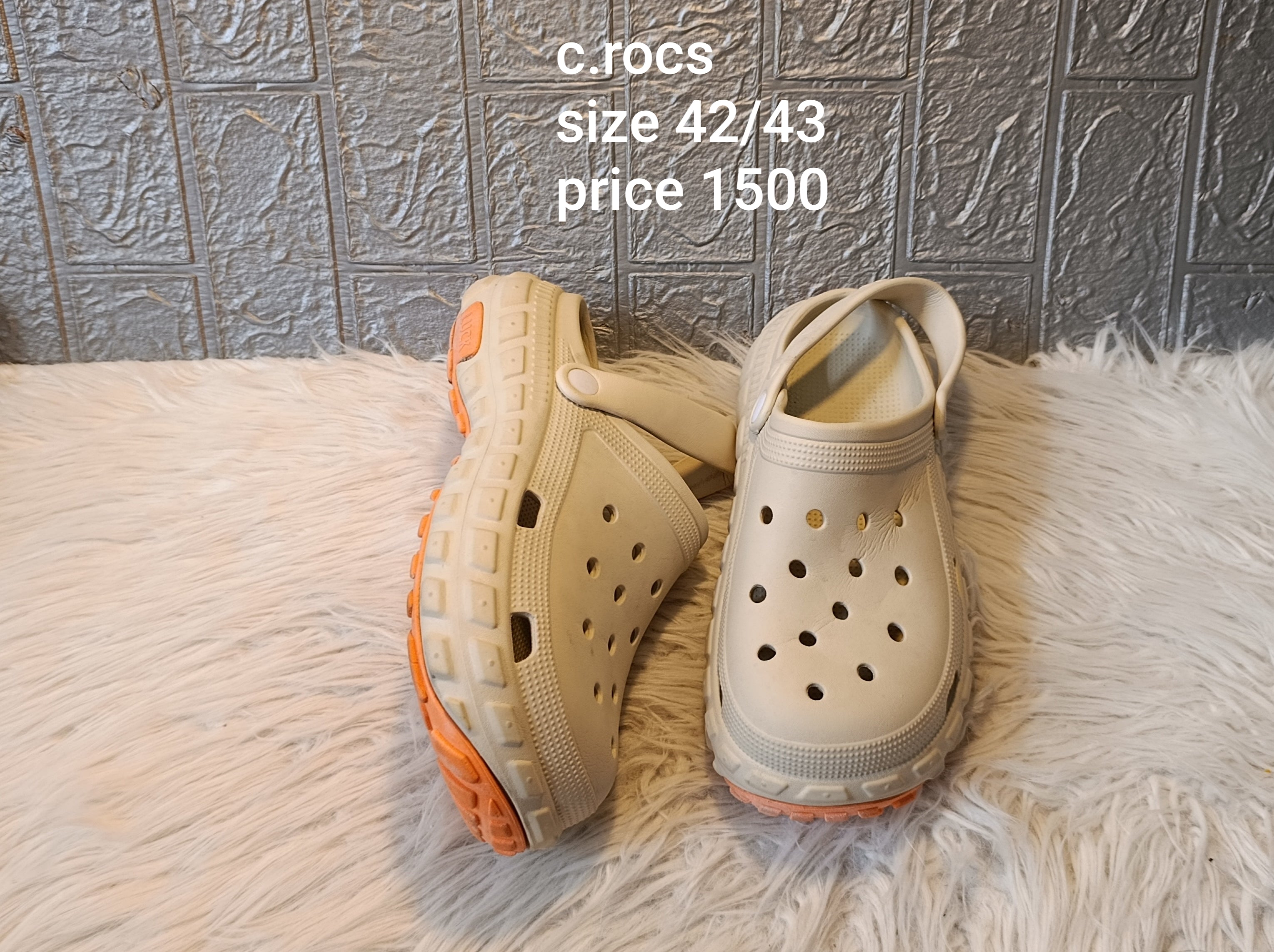 Crocs 42/43
