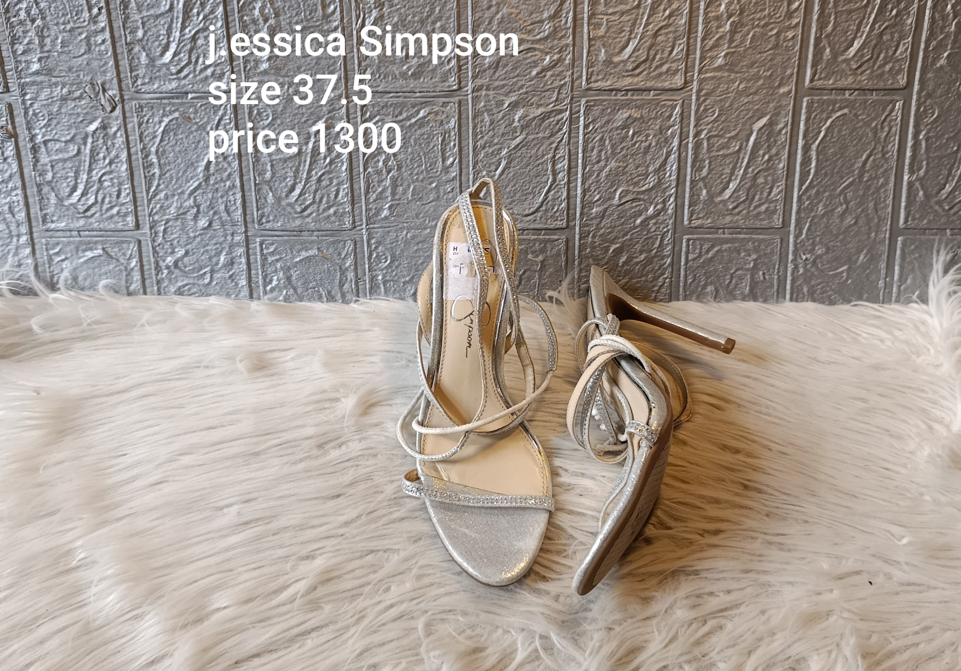 Jessica Simpson 37.5