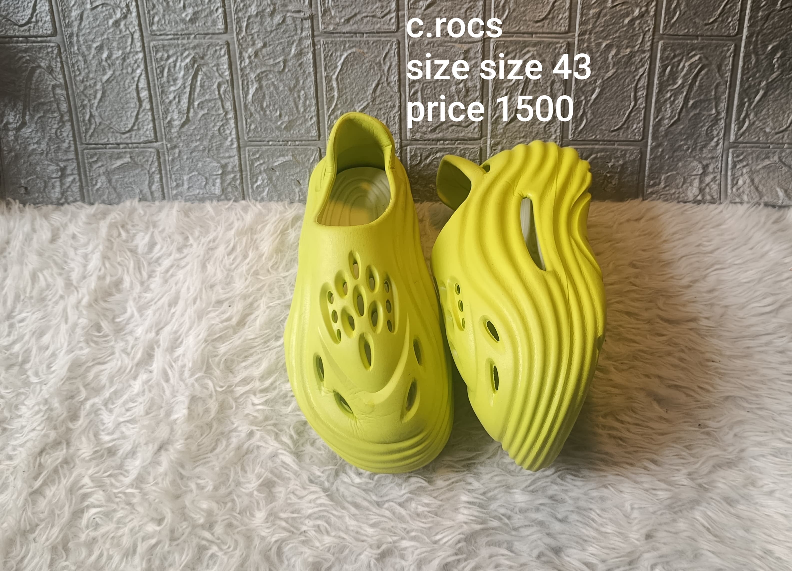 Crocs 43