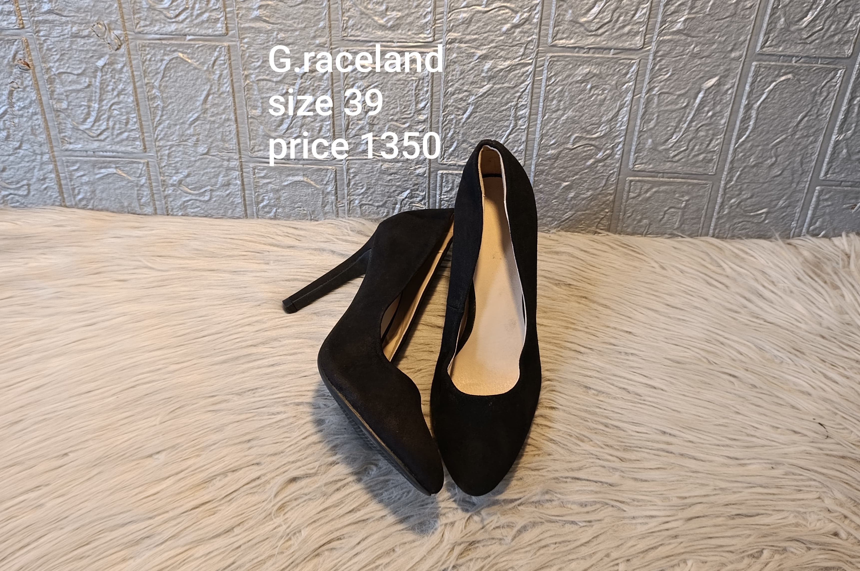 Graceland 39