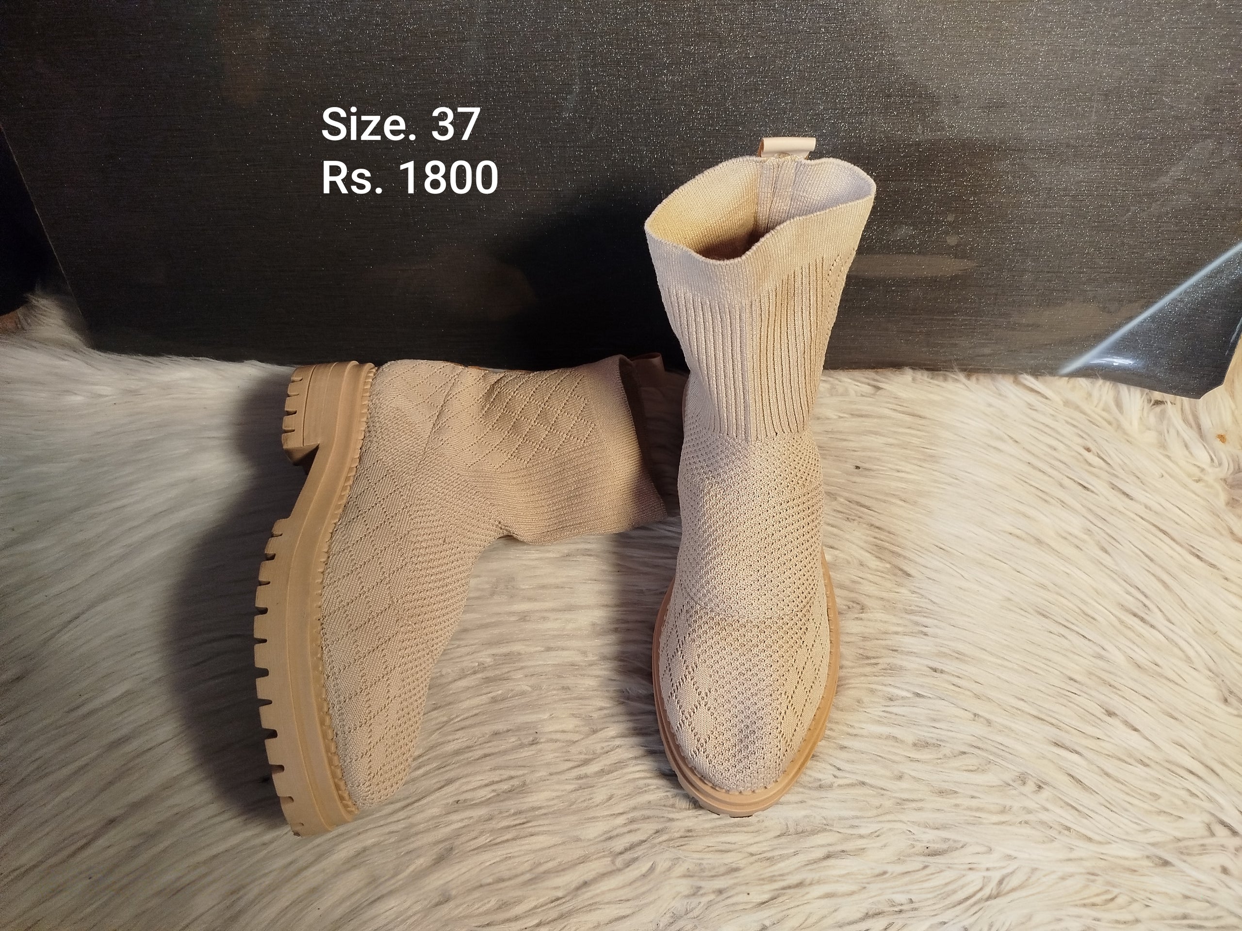 Boots 37