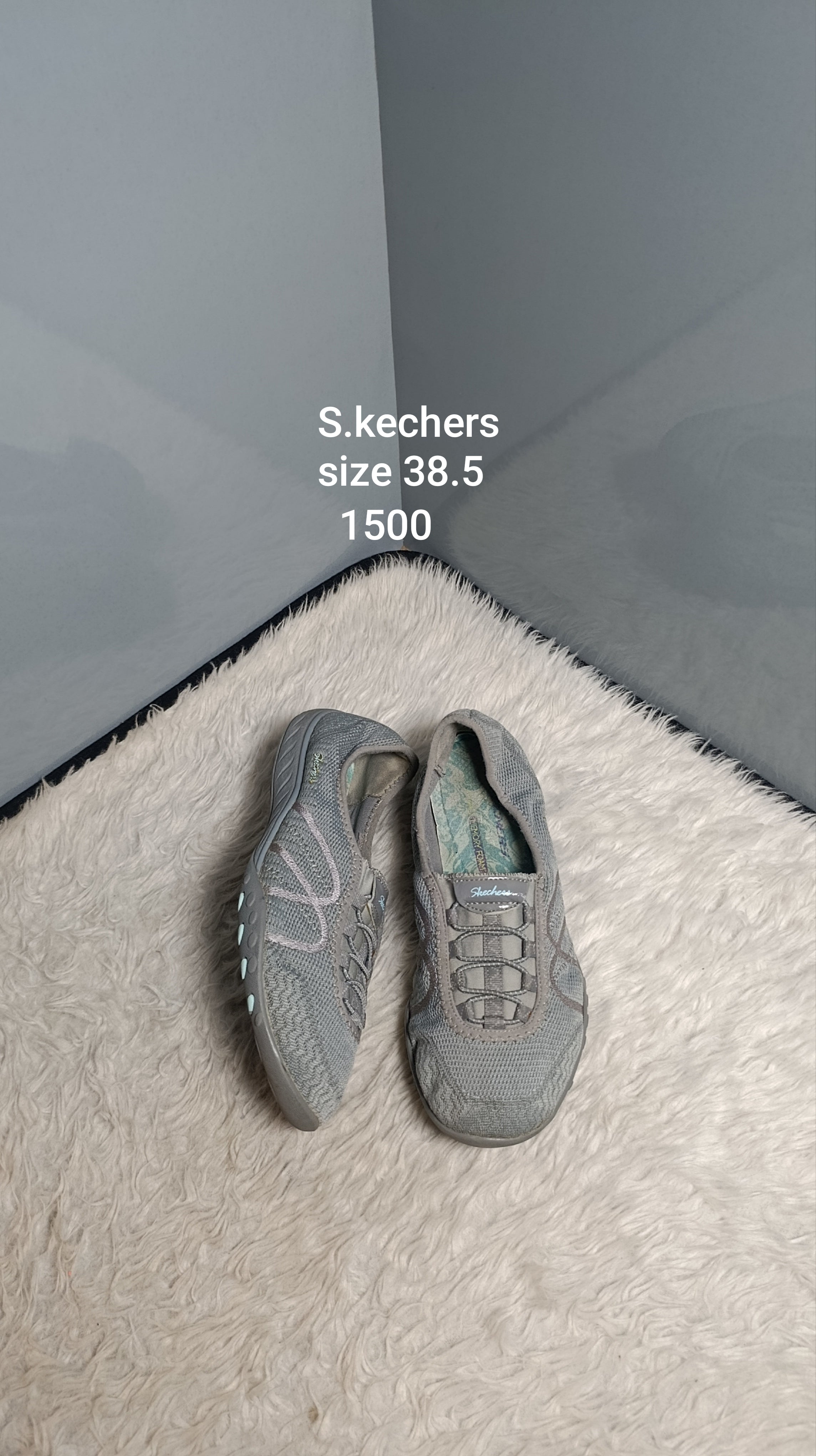 Skechers 38.5