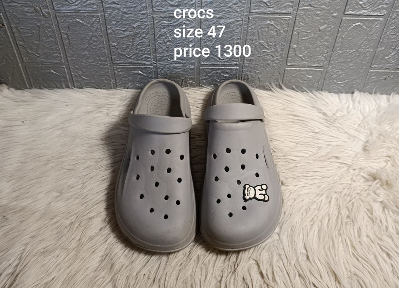 Crocs 47
