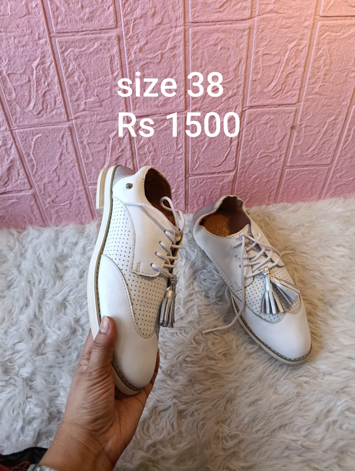 Shoes 38