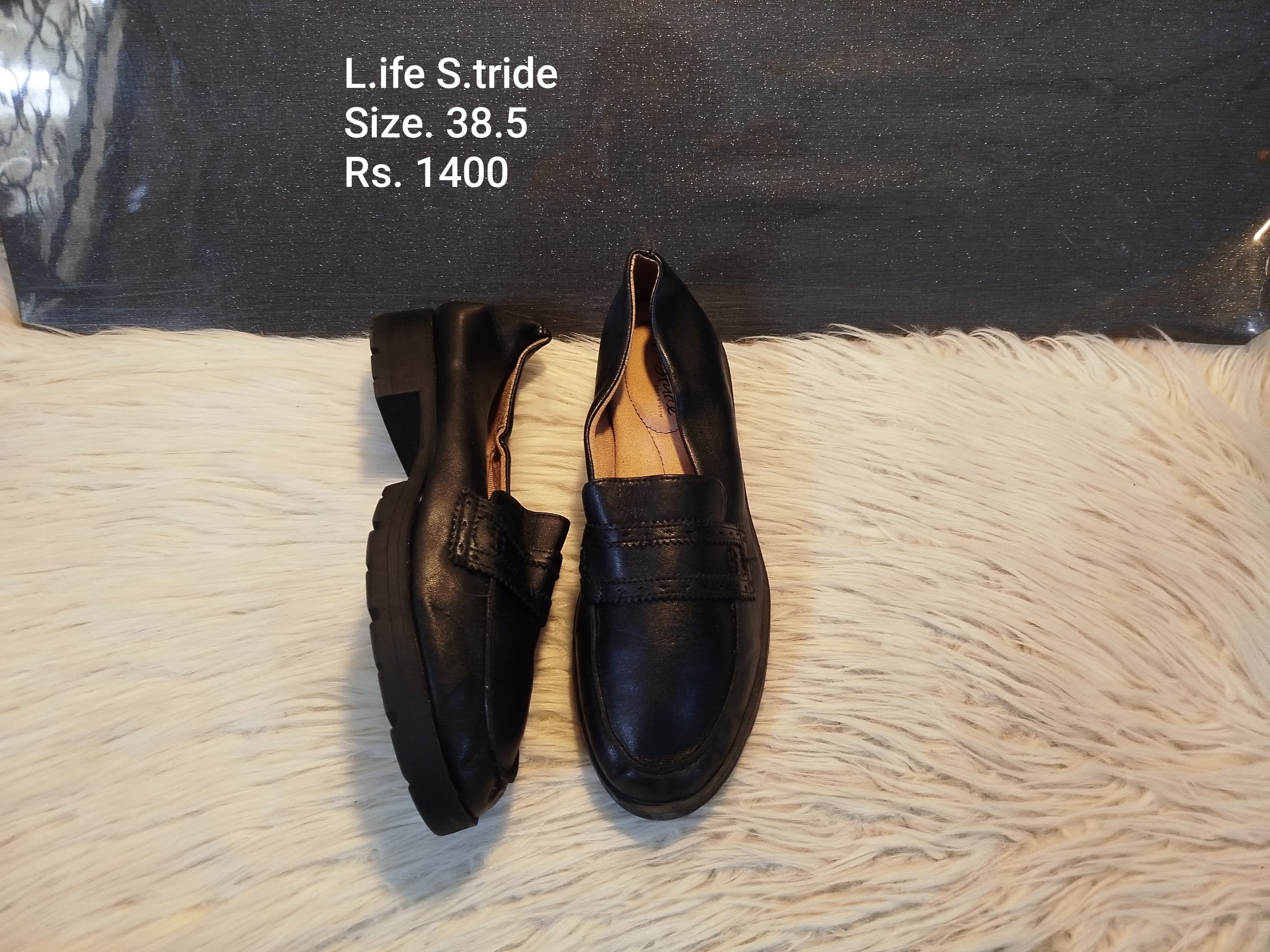 Li.fe stride loafers 38.5