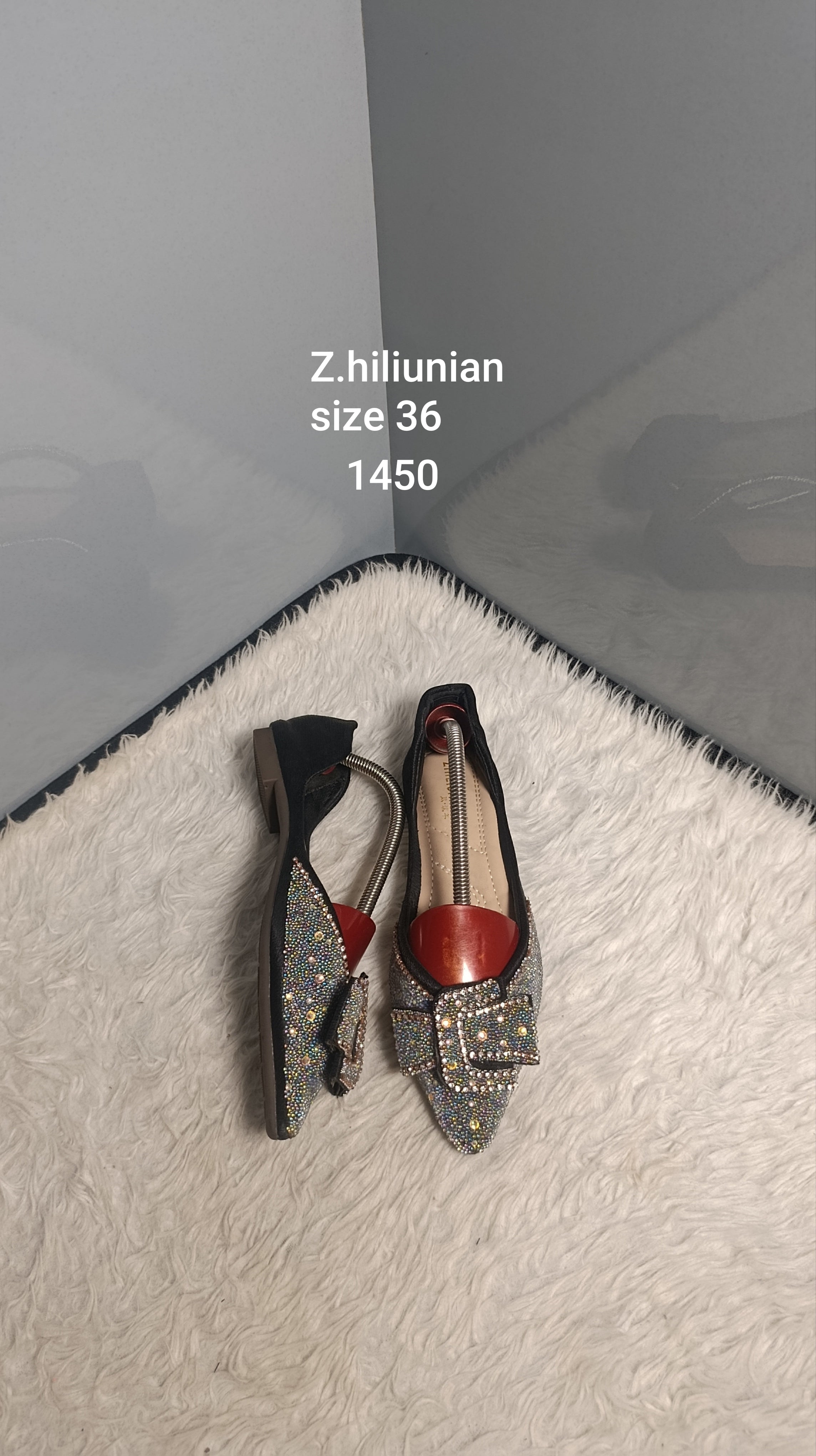Zhuklliuniam 36