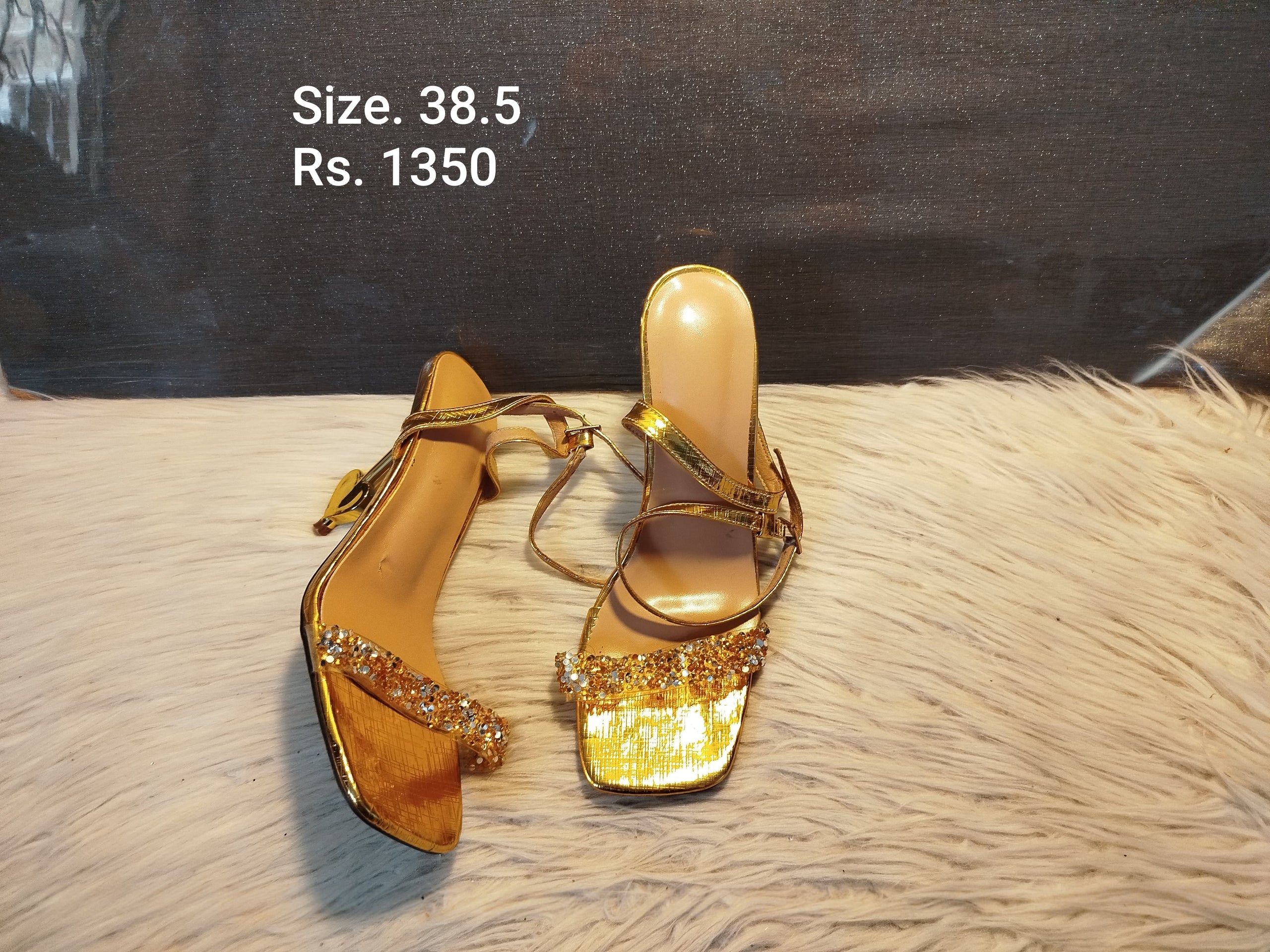 Heels 38.5