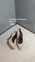 Elizabeth and janney 37.5